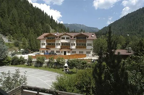 Hotel La Maison Wellness & Spa Alleghe