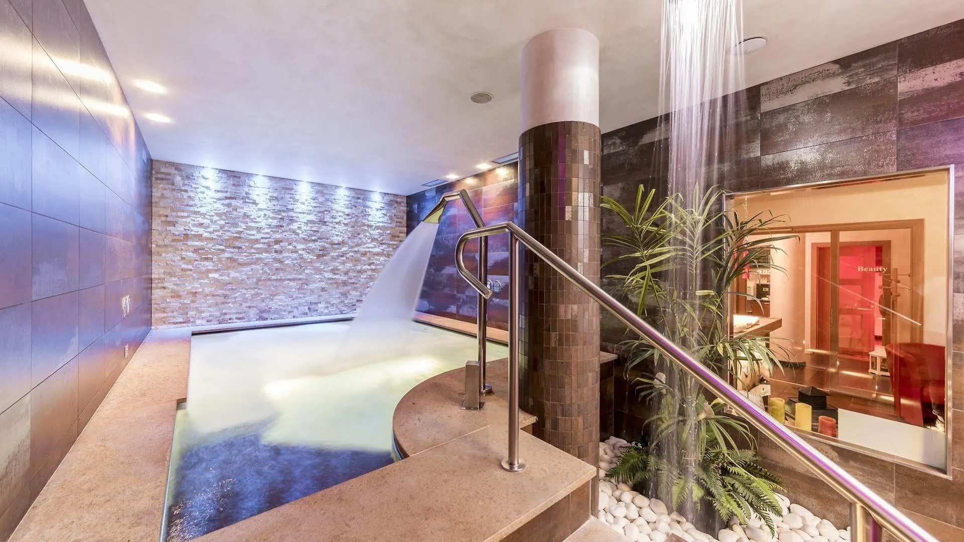 Hotel La Maison Wellness & Spa Alleghe 4*,